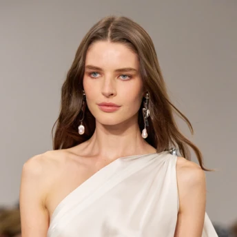 Трендові брови 2026 року: від подіумів до street style