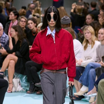 Назад у 2016-й: чому бомбери знову модні