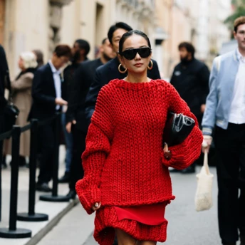 6 стильних доказів, що червоний светр – єдина річ, яка потрібна вашому гардеробу