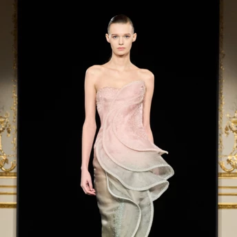 Нова ера Armani Privé: якою вийшла дебютна колекція Сільвани Армані