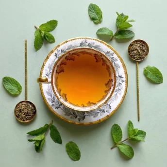 Дві чашки на день: найкращій чай, який допомагає очистити шкіру та зменшити акне