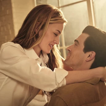 Дивимось перший трейлер серіалу про роман Каролін Бессетт та Джона Ф. Кеннеді-молодшого