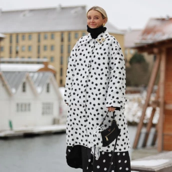 Ці пальта просто зараз вибирають скандинавські модниці