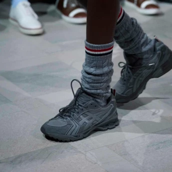 Одна з найбажаніших пар 2026 року: Thom Browne дебютують у світі кросівок разом з Asics