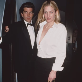 Історія бурхливих стосунків Керолін Бессетт-Кеннеді та Джона Ф. Кеннеді-молодшого 