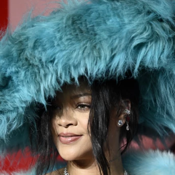 Як стиль Ріанни змінився за 20 років