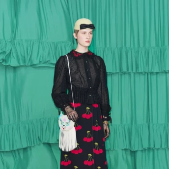 Цей "наївний" принт захоплює подіуми – і ви точно захочете його носити