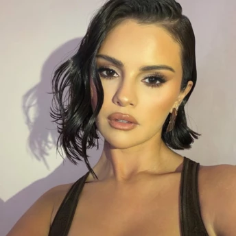 5 стрижок, які найкраще підходять для круглих облич