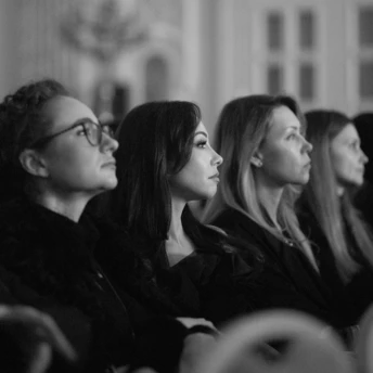 У Києві відбувся благодійний показ фільму "Кутюр" з Анджеліною Джолі