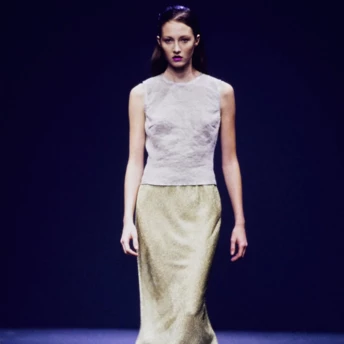 7 трендових спідниць 1990-х, які повертаються у сезоні весна-літо 2026