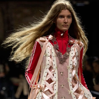 Кросівки Simone Rocha x Adidas — найвіральніша колаборація сезону