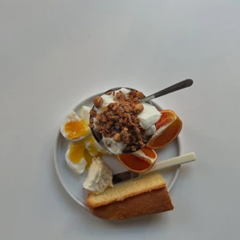 Чому козячий йогурт — ідеальний продукт для гарної шкіри