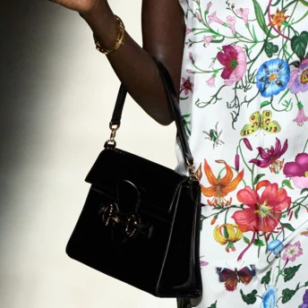 «Бабусині» сумки в дусі 1950-х — наймодніший аксесуар 2026 року