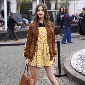 Це наймодніші весняні сукні, які вибирають відомі модниці просто зараз