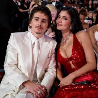 Найгарніші пари на червоному хідникові "Оскара-2026"