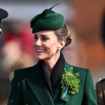 Секрет сяйва принцеси Вельської: трюк із рум’янами, що миттєво "підтягує" обличчя