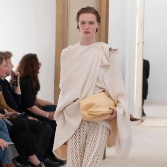 Ці штани можуть витіснити джинси цього літа