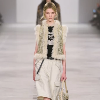 Бермуди карго — ідеальна альтернатива джинсовим шортам навесні та влітку 2026