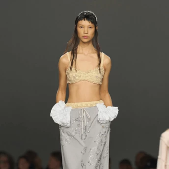 Це взуття на пласкій підошві витісняє підбори: головні тренди весни-літа 2026