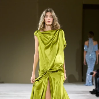 Цей колір уже всюди – і він точно стане головним трендом весни-літа 2026