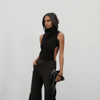 Штани з розрізами — найсексуальніший тренд 2026, який змінює навіть базовий образ