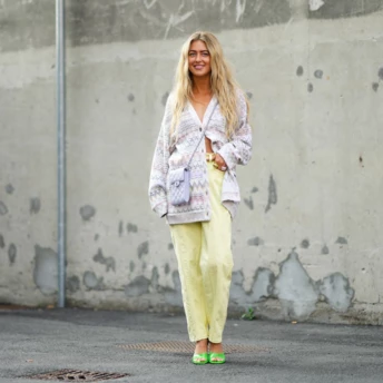 4 кольори джинсів, які модниці обирають замість синього – і ви точно захочете їх носити