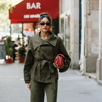 Чому класичні "штани до коліна" — ідеальне рішення для модного квітня 2026