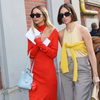 Наймодніші балетки цієї весни — блакитні