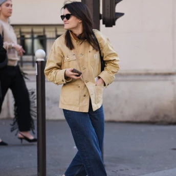 Укорочені джинси в стилі 1990-х знову в тренді цієї весни