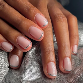 Срібний френч — найефектніший тренд сезону весна-літо 2026