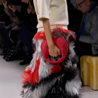 Акцентна спідниця — гіт сезону