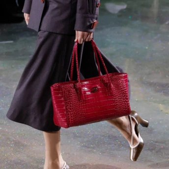 Які сумки будуть у моді восени 2026: головні тренди з подіумів