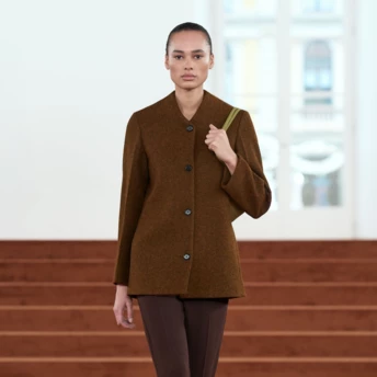 Найнеочікуваніший тренд 2026: чому всі знову носять легінси зі штрипками