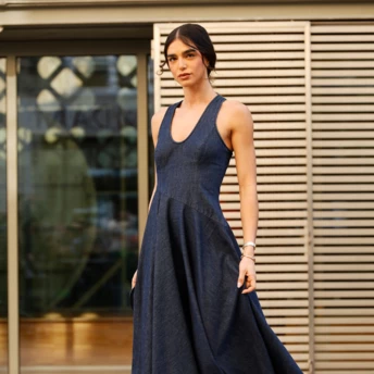 Джинсова сукня — ідеально жіночний одяг на весну-літо 2026