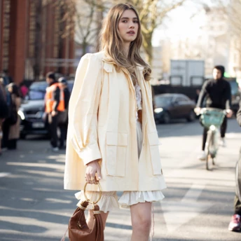 Шорти в білизняному стилі — річ, яка замінить спідниці цього літа