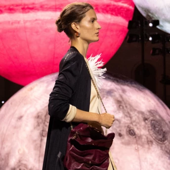 Нова it-bag від Chanel: головна сумка 2026, яку можна “зім’яти” як завгодно