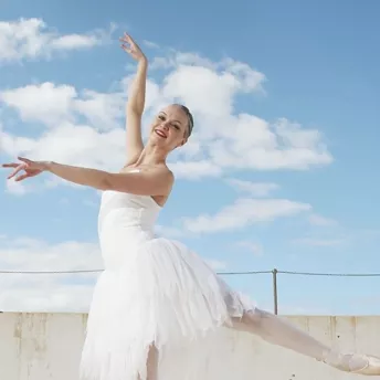Анонс "Лебединого озера" в исполнении Австралийского балета