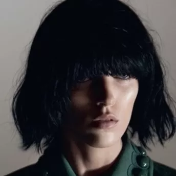 Анна Рубик стала брюнеткой для Marc Jacobs