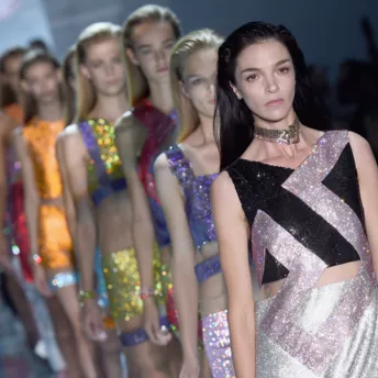 Как прошел показ Versace весна-лето 2015