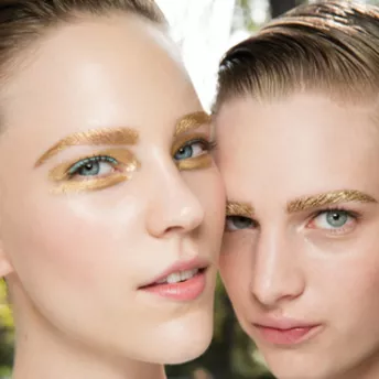 Бьюти-тренд: золотой макияж