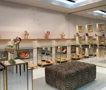Открытие shop-in-shop Charlotte Olympia в Sanahunt Luxury Concept Store