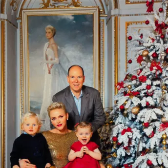 Рождественское поздравление княжеской семьи Монако