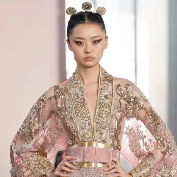 Омаж східній культурі: нова кутюрна колекція Elie Saab