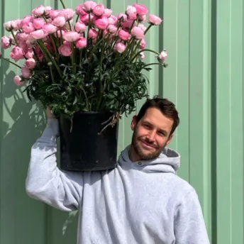 Jacquemus відкриє квіткову крамницю