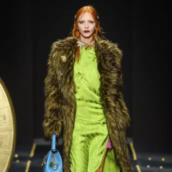 Неделя моды в Милане: новые коллекции Versace, Etro и Salvatore Ferragamo