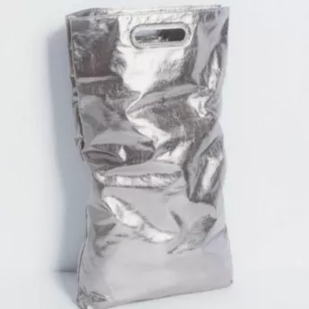 Вещь дня: серебряная сумка Trash Bag Helmut Lang