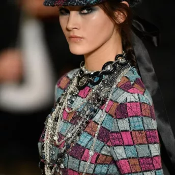 Эксклюзив: как создается коллекция Chanel Métiers d’art 2019/2020