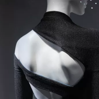 Вид сзади лучше: Веня Брыкалин о выставке в Музее моды и кружева в Брюсселе