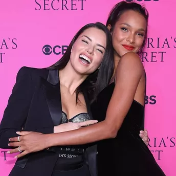 Что надели Адриана Лима и Белла Хадид на закрытую вечеринку Victoria's Secret