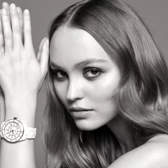 Лілі-Роуз Депп в ювілейній кампанії Chanel J12